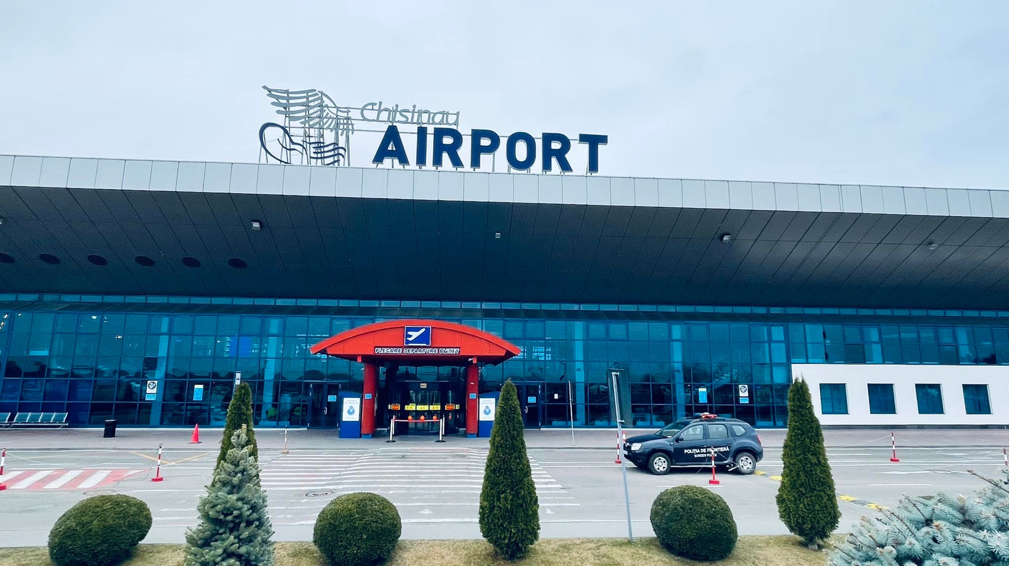 Acces restricționat în Aeroportul din Chișinău ar putea fi menținut și după 16 mai, Adrian Efros