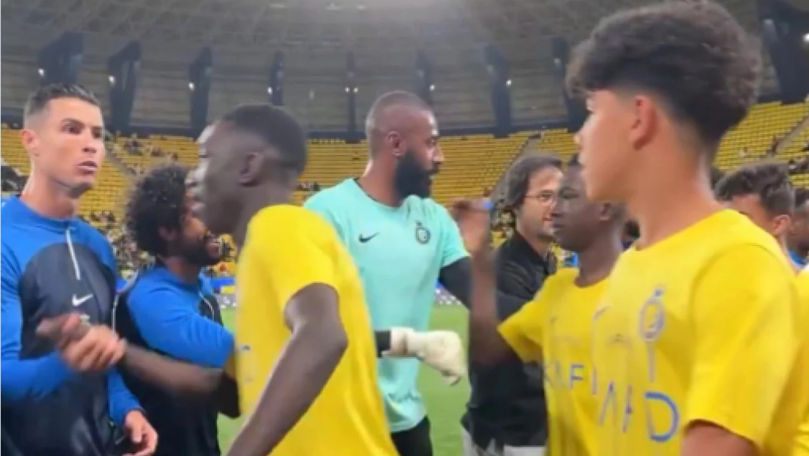 Cum și-a făcut de râs Ronaldo Junior tatăl în timpul unui moment fastuos pe stadion
