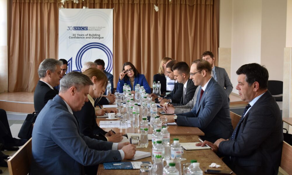 Dialog crucial la Bender: Chișinăul și Tiraspolul dezbat taxele, educația și drepturile omului